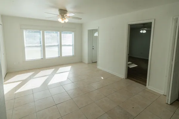 $1,750 | 406 Essex Drive, Tallahassee, FL 32304