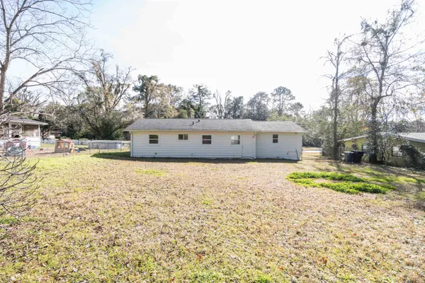 $1,750 | 406 Essex Drive, Tallahassee, FL 32304