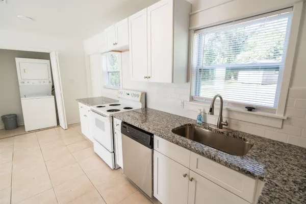 $1,750 | 406 Essex Drive, Tallahassee, FL 32304