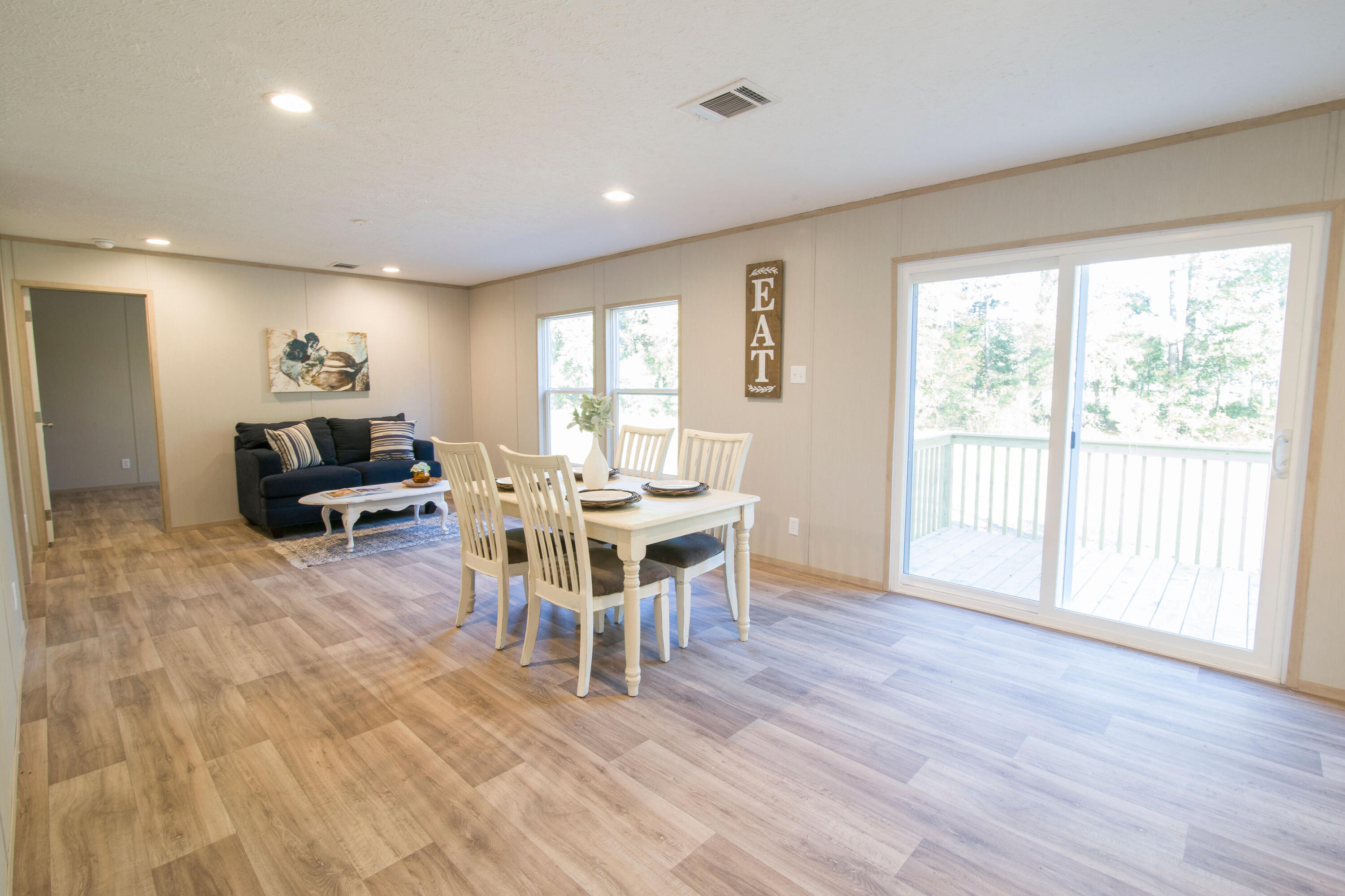 1358 Givhans Road Ridgeville, SC 29472 - Photo 4 of 24 Dining