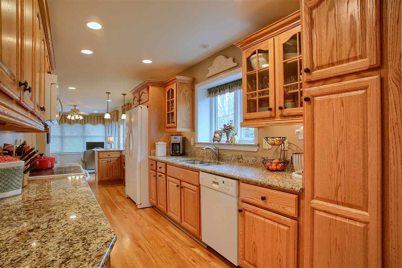 501 Whims Lane Rochester, MI 48306 - Photo 10 of 30
