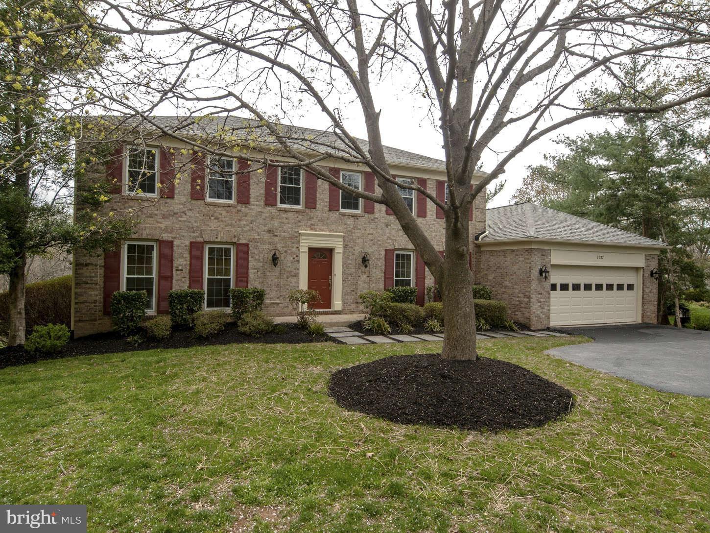 1027 Riva Ridge Drive Great Falls, VA 22066 - Photo 1 of 30 Exterior (Front)