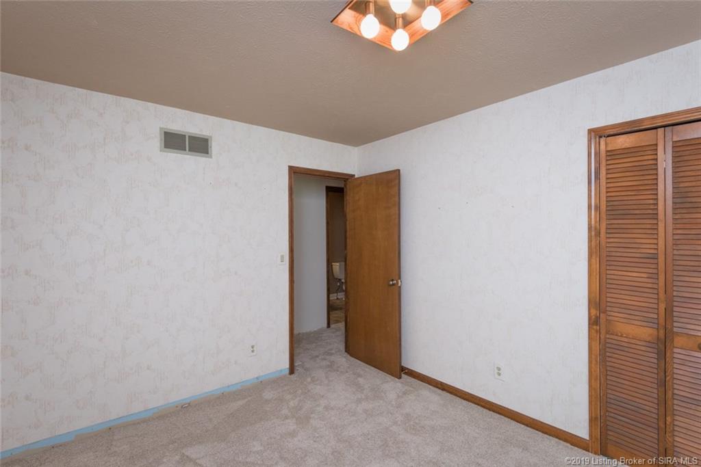4337 Green Valley Road New Albany, IN 47150 - Photo 13 of 38 Gallery Image 13