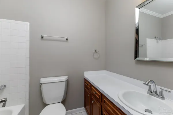 $2,600 | 424 West Lee Street, Pensacola, FL 32501