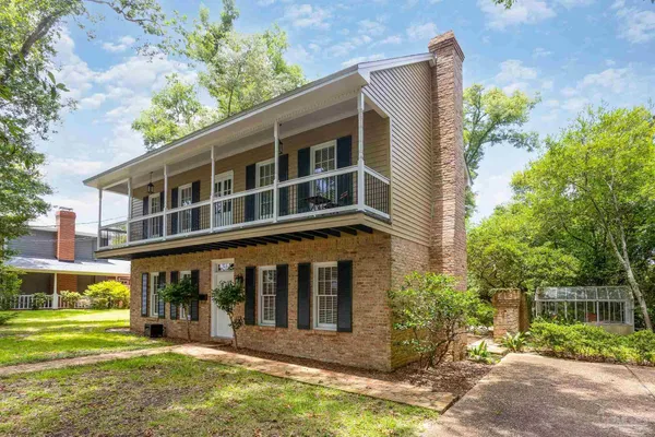 $2,600 | 424 West Lee Street, Pensacola, FL 32501