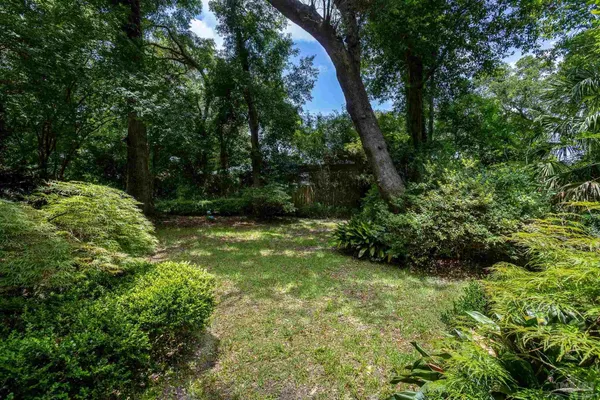 $2,600 | 424 West Lee Street, Pensacola, FL 32501