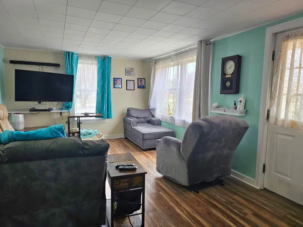 $239,900 | 118 Caroline Street, Portland, MI 48875