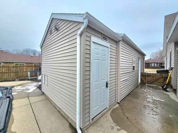 $239,900 | 118 Caroline Street, Portland, MI 48875