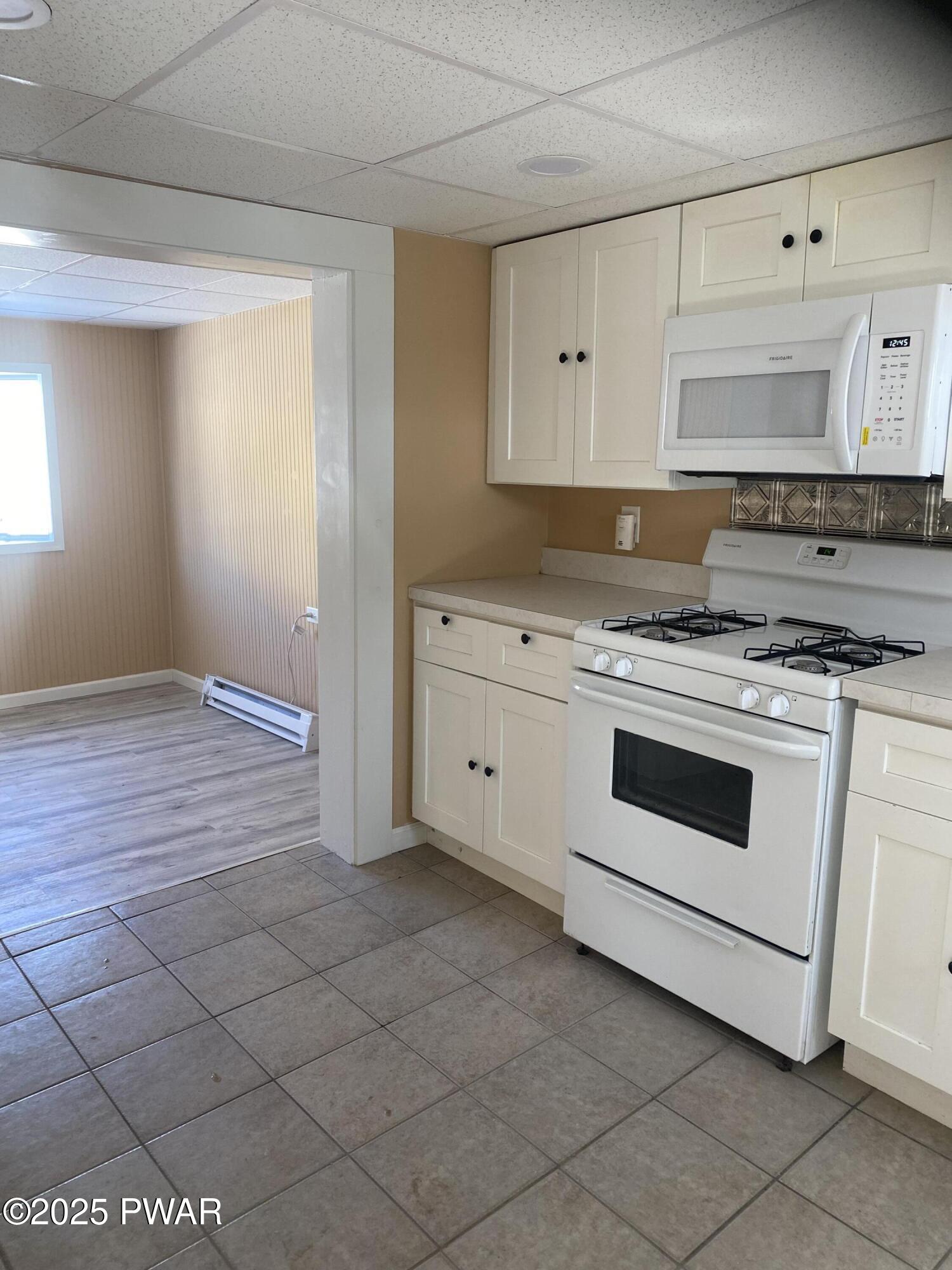 308 Keystone Street Hawley, PA 18428 - Photo 10 of 29