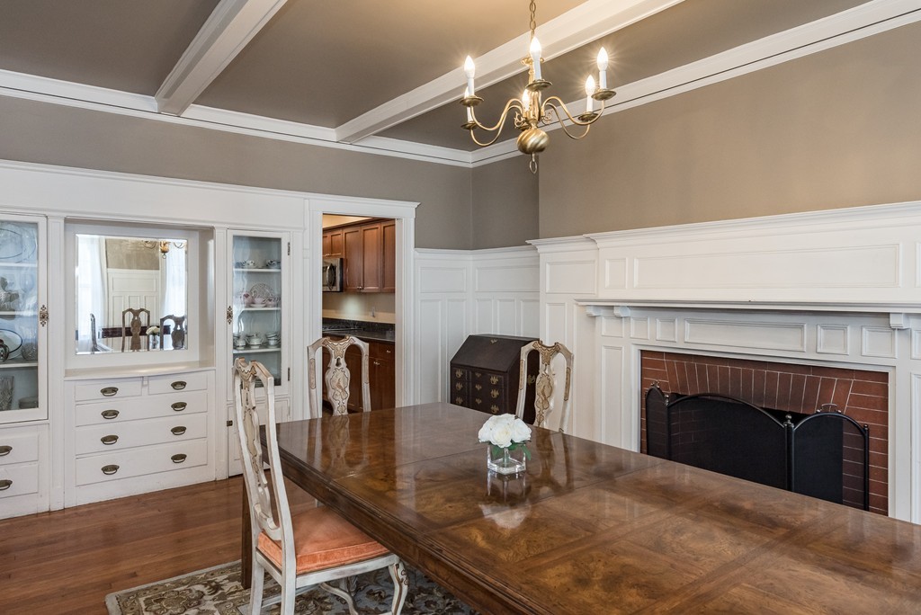 52 Kilsyth Road, Unit 1 Brookline, MA 02445 - Photo 3 of 16