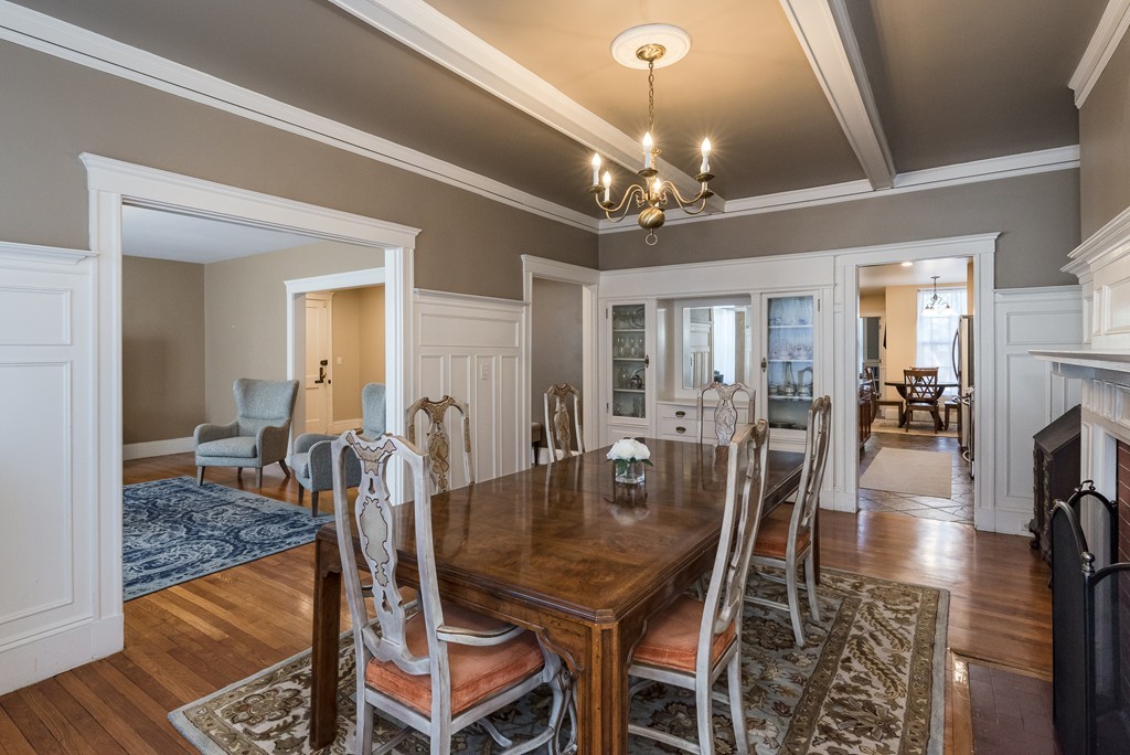 52 Kilsyth Road, Unit 1 Brookline, MA 02445 - Photo 4 of 16