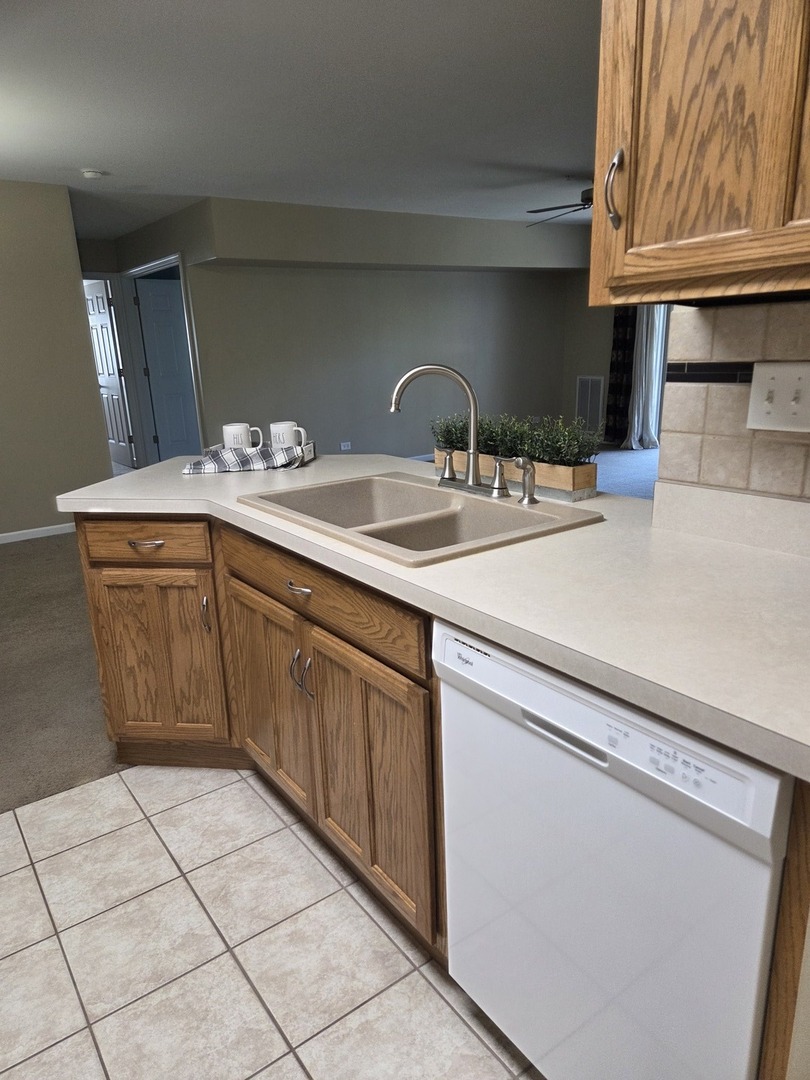 20301 South Pine Hill Road, Unit 2D Frankfort, IL 60423 - Photo 11 of 27