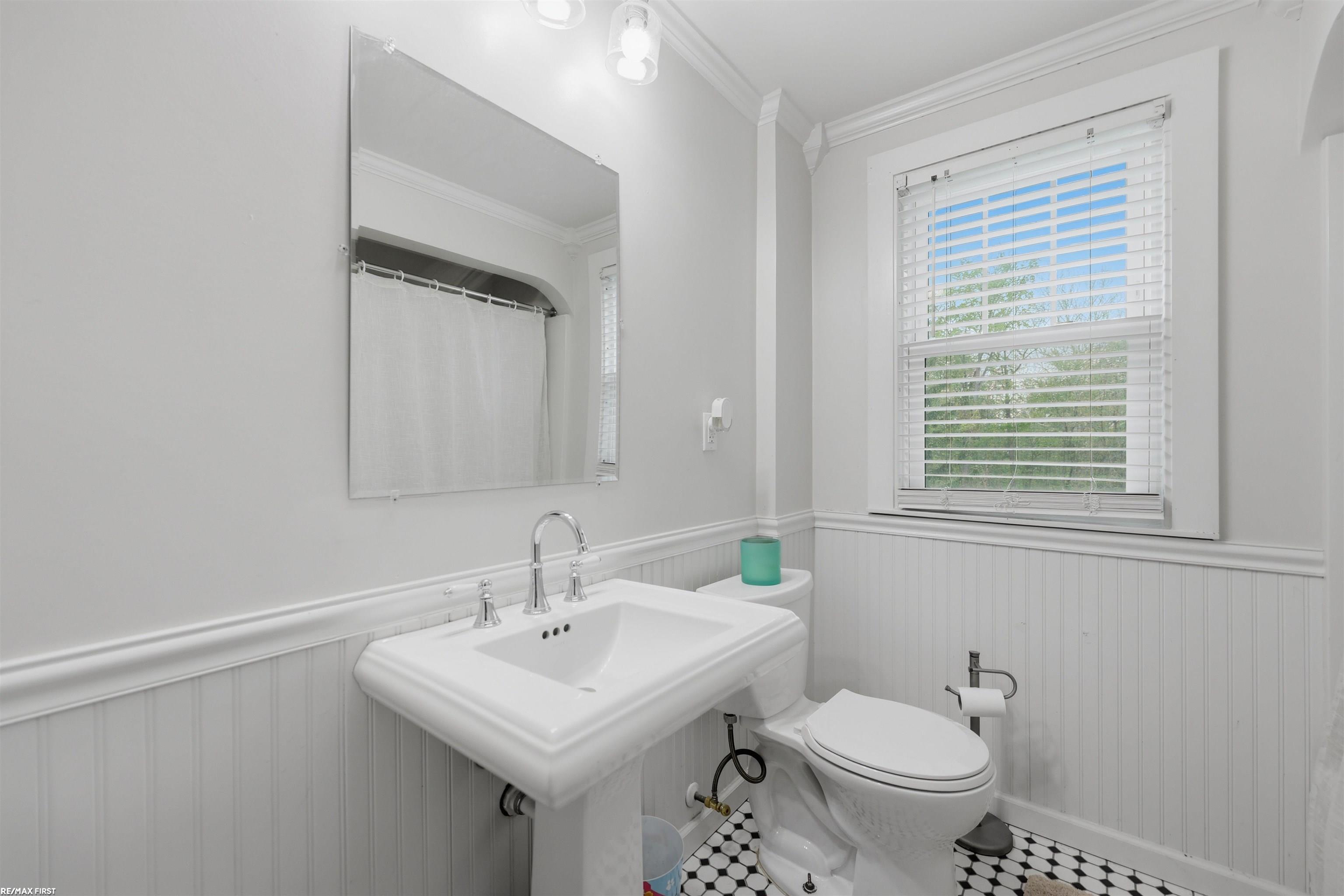 8490 Clinton River Road Sterling Heights, MI 48314 - Photo 31 of 61