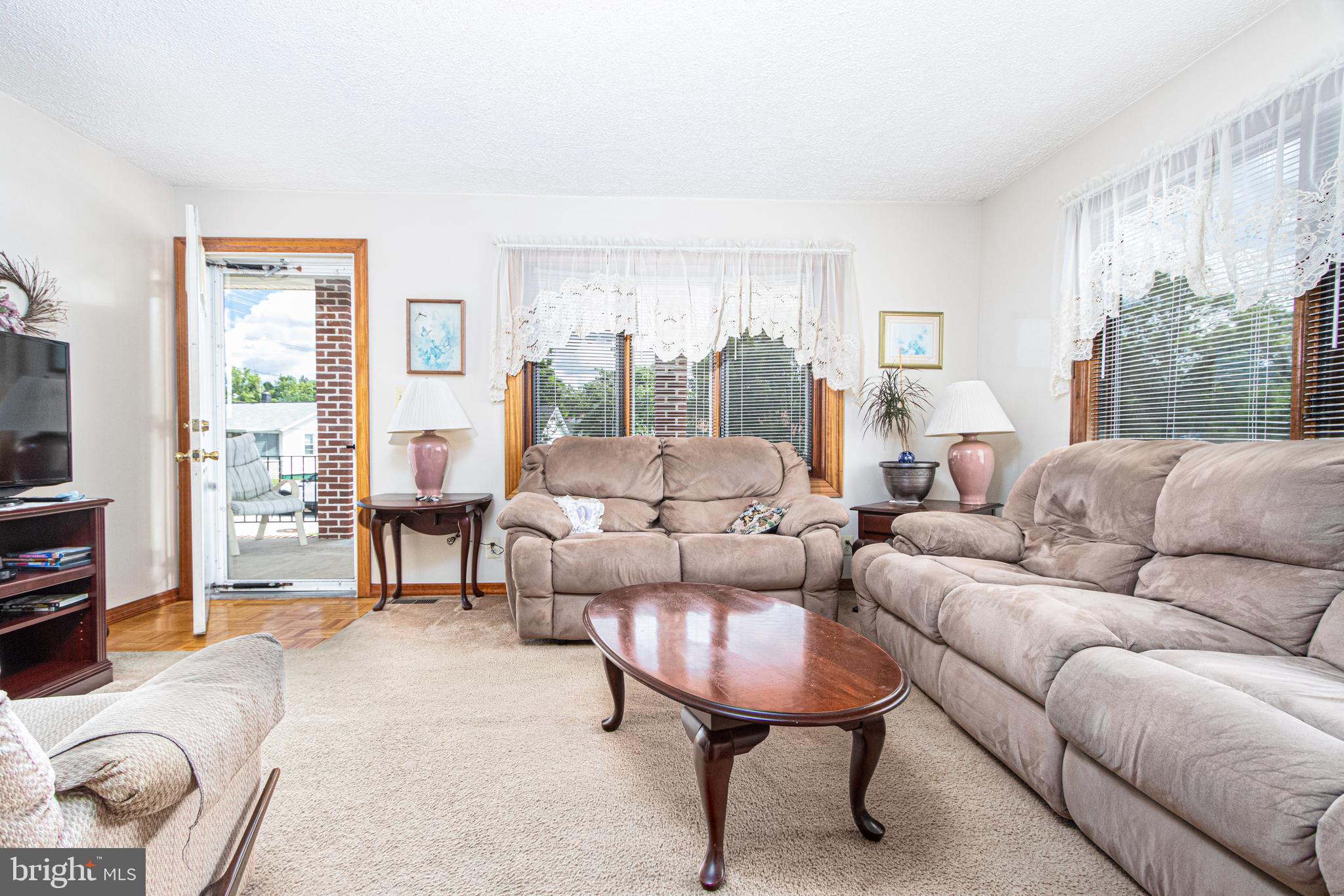 1834 Kitty Hawk Road Essex, MD 21221 - Photo 12 of 103 Family room