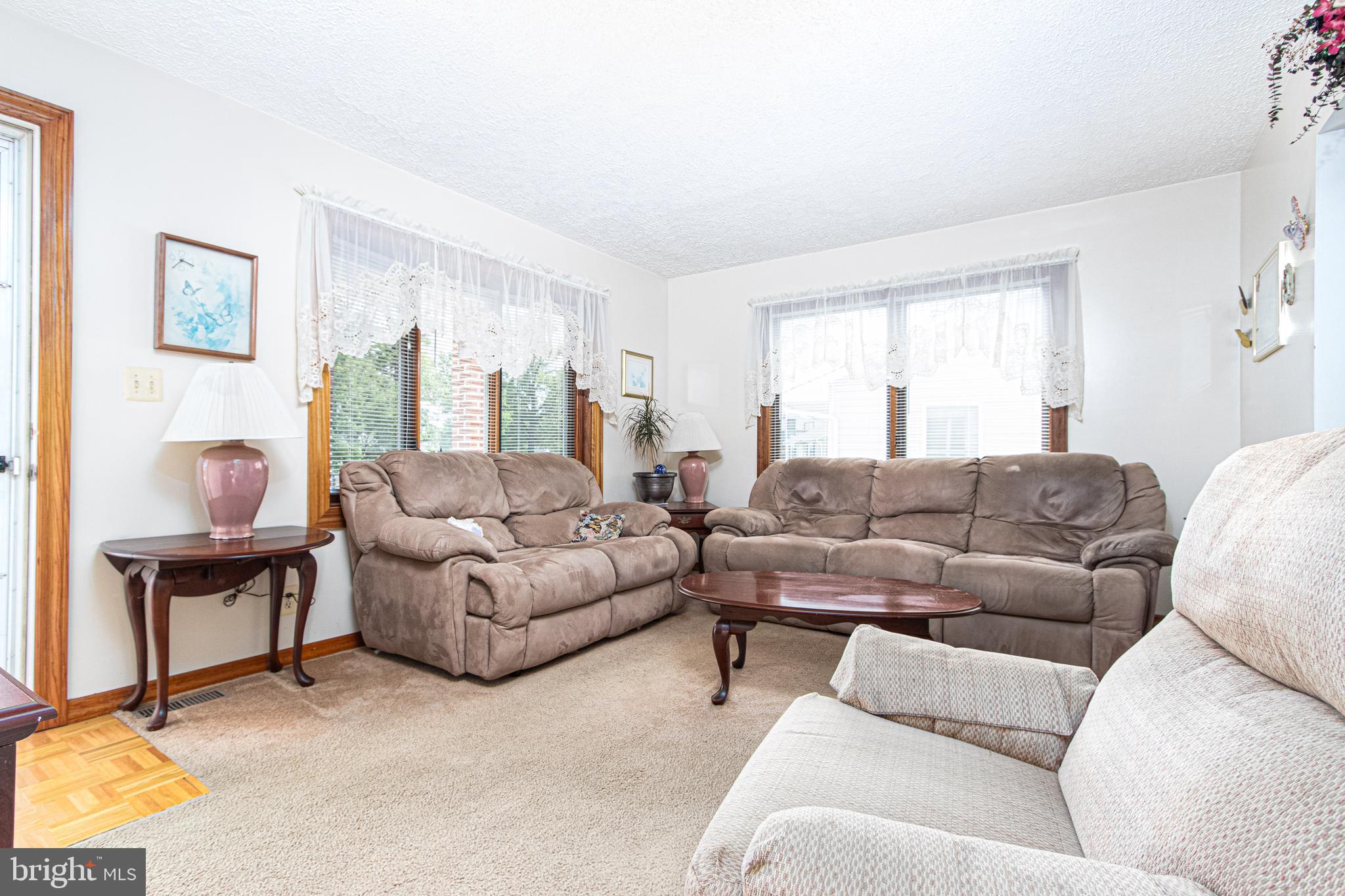1834 Kitty Hawk Road Essex, MD 21221 - Photo 14 of 103 Family room