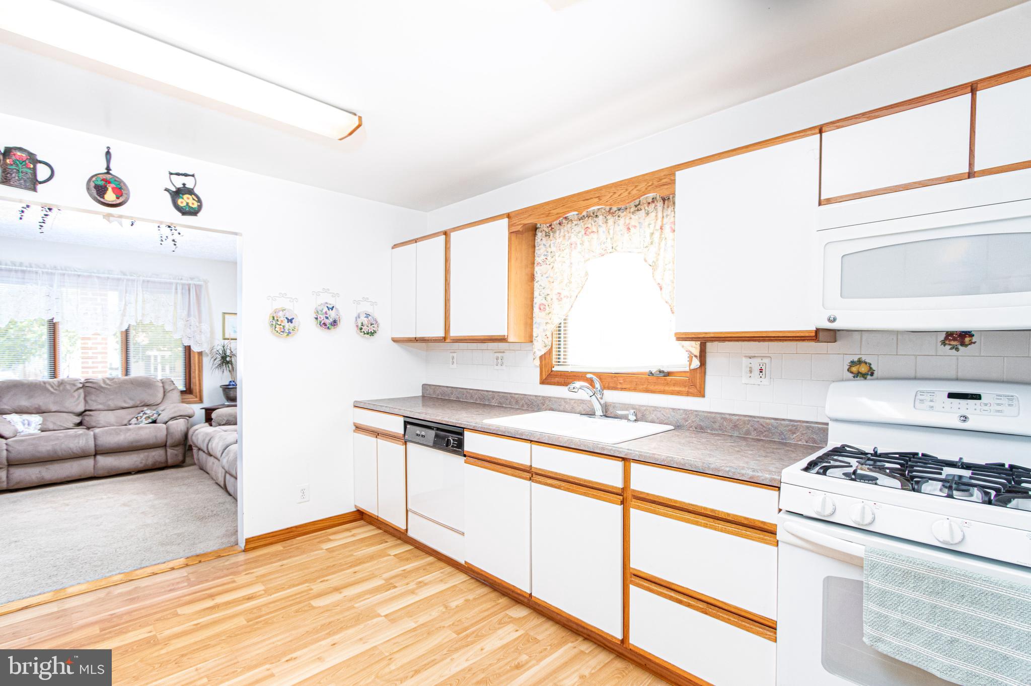 1834 Kitty Hawk Road Essex, MD 21221 - Photo 19 of 103 Kitchen