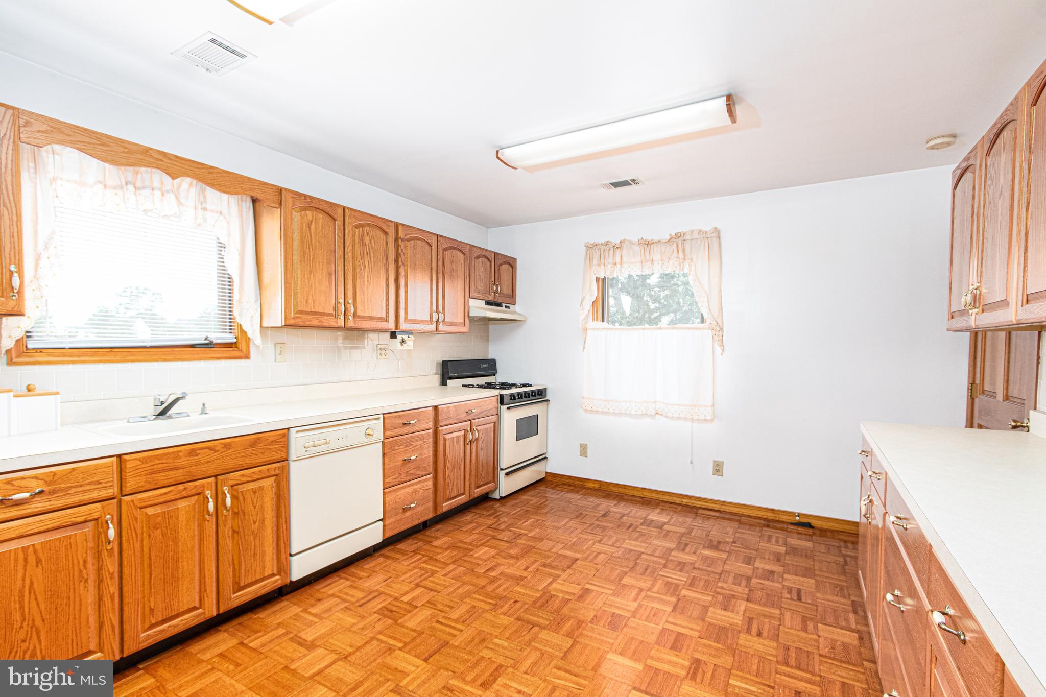 1834 Kitty Hawk Road Essex, MD 21221 - Photo 36 of 103 Kitchen