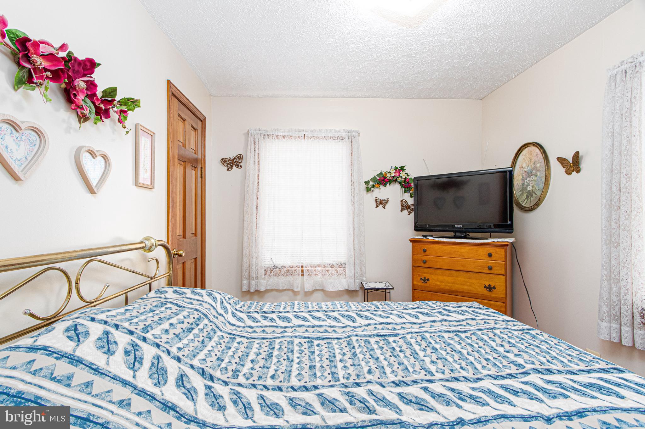 1834 Kitty Hawk Road Essex, MD 21221 - Photo 50 of 103 Bedroom