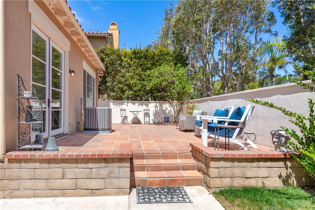 1175 Corte Riviera Camarillo, CA 93010 - Photo 15 of 33