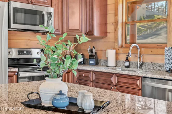 $2,198,000 | 2852 Owens Rdg Way, Sevierville, TN 37876