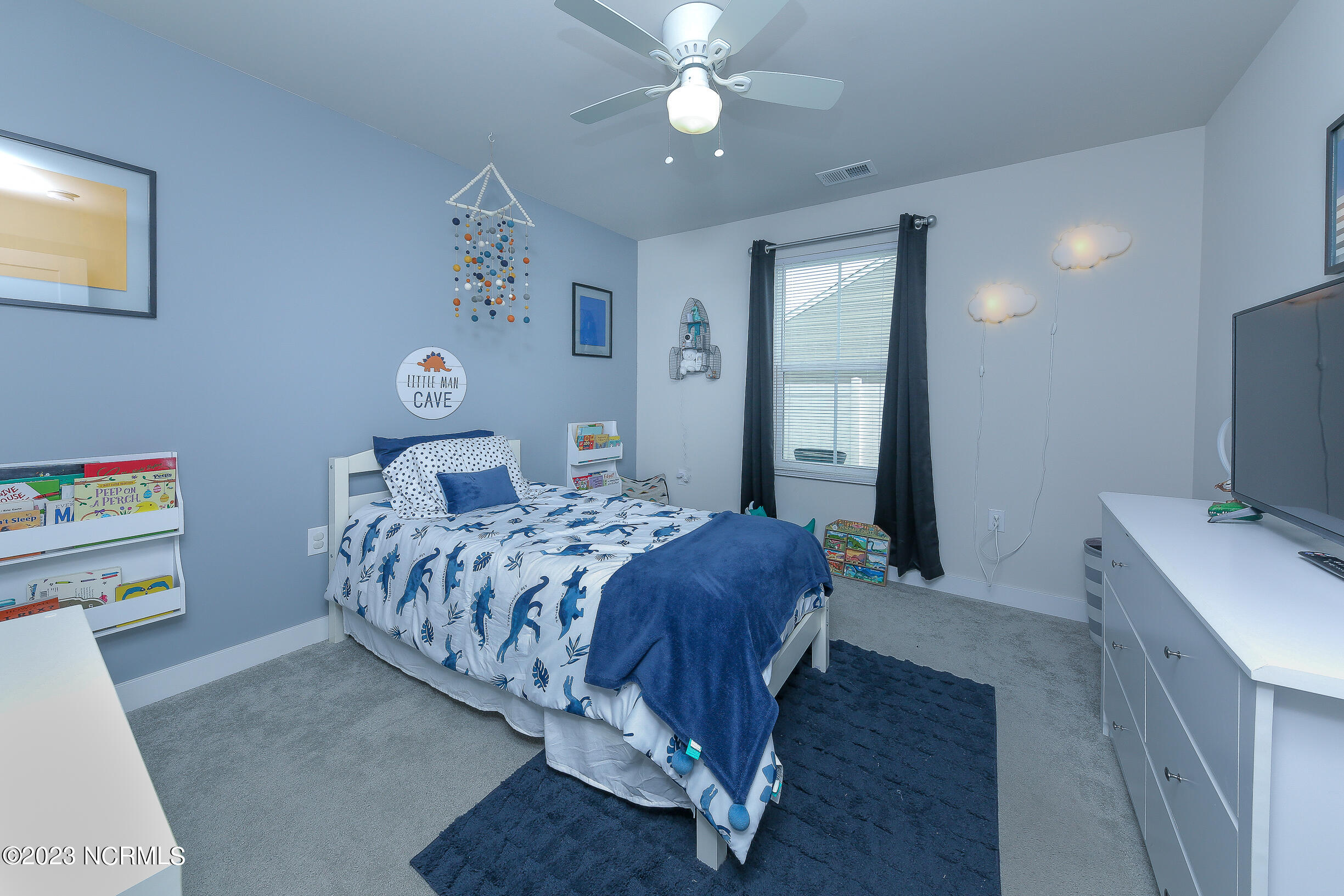 140 Hidden View Loop Moyock, NC 27958 - Photo 13 of 18 Bedroom 1