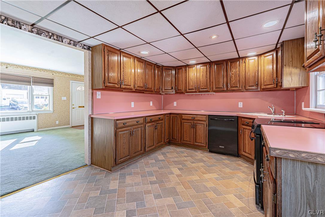 2025 Edgehill Road Bethlehem, PA 18017 - Photo 11 of 41 Gallery Image 11