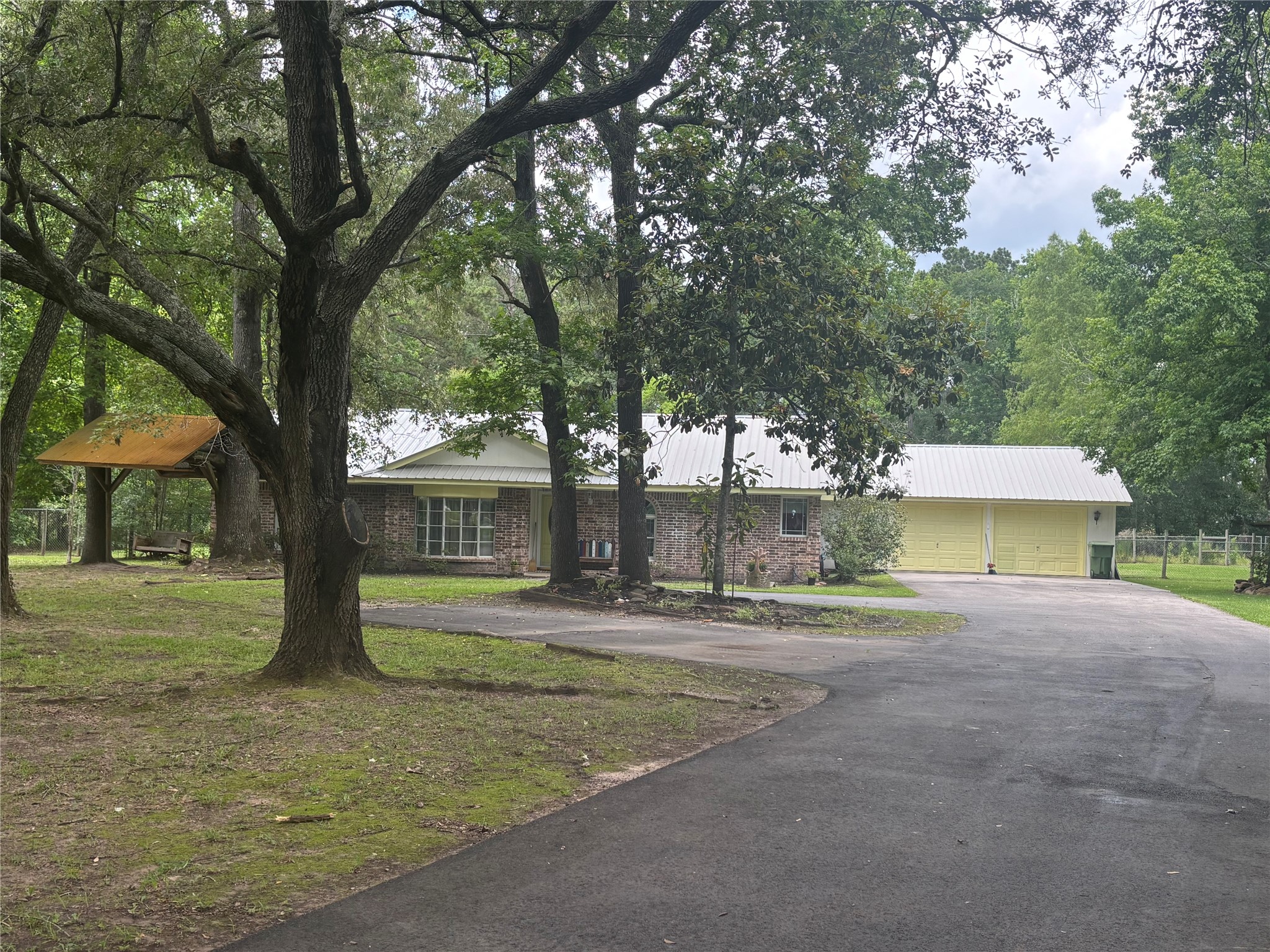 2 Magnolia Lane Huffman, TX 77336 - Photo 2 of 17