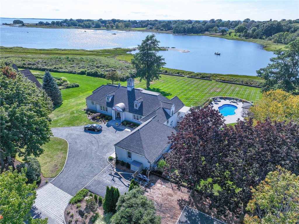 127 Adams Point Road Barrington, RI 02806 - Photo 4 of 50