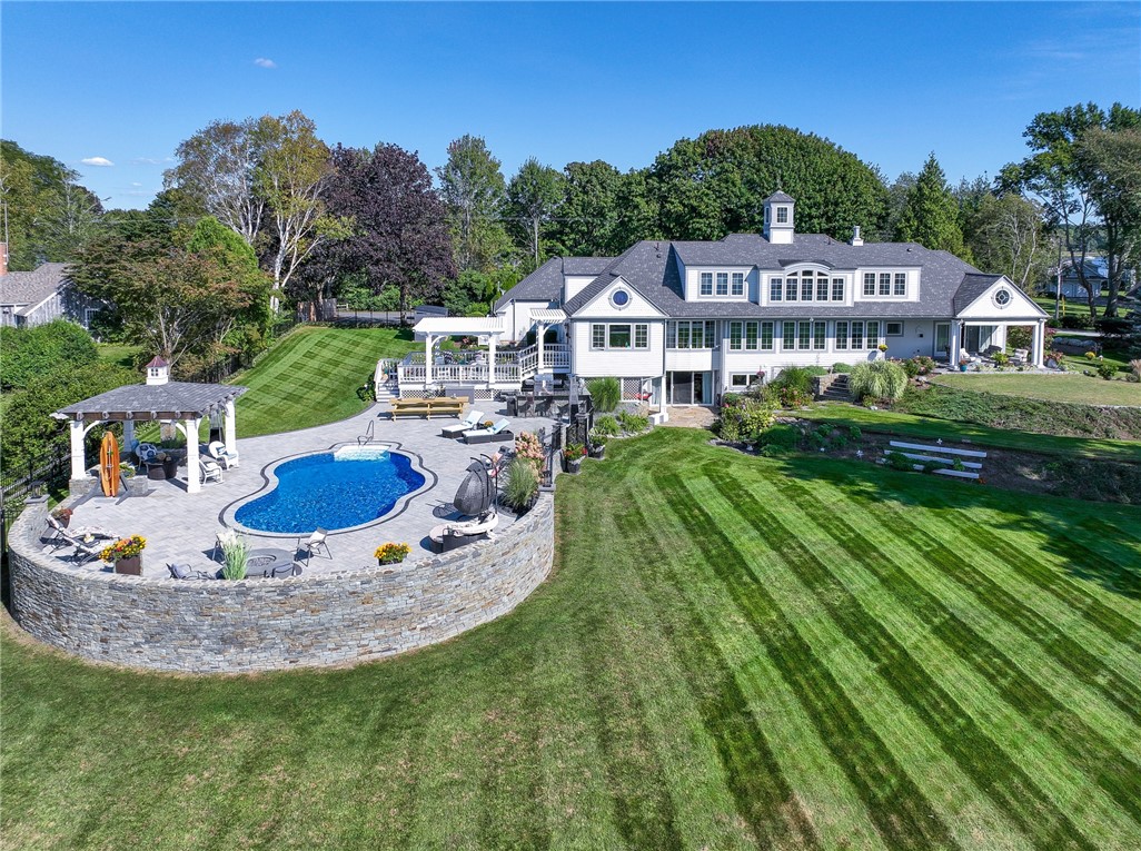 127 Adams Point Road Barrington, RI 02806 - Photo 5 of 50