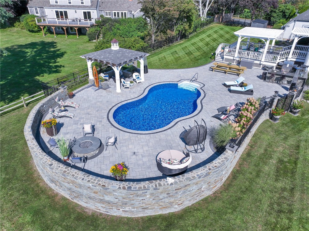 127 Adams Point Road Barrington, RI 02806 - Photo 6 of 50