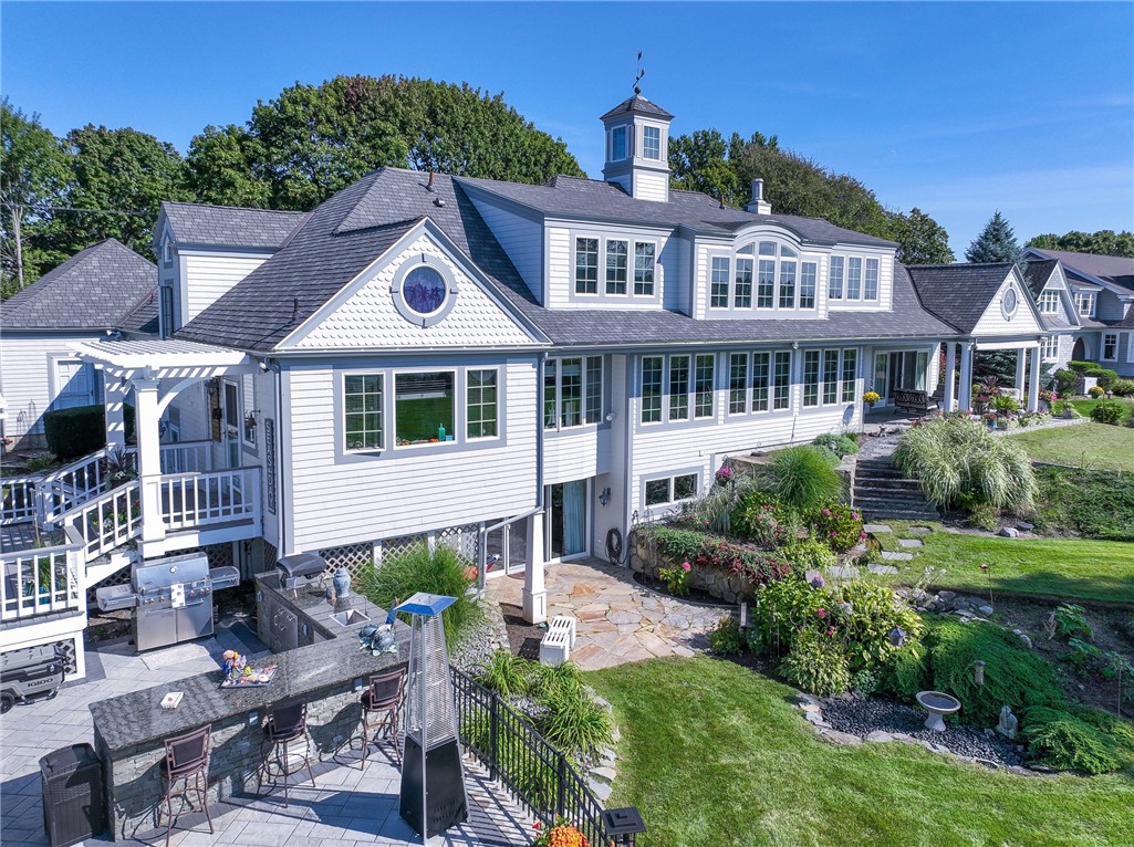 127 Adams Point Road Barrington, RI 02806 - Photo 7 of 50