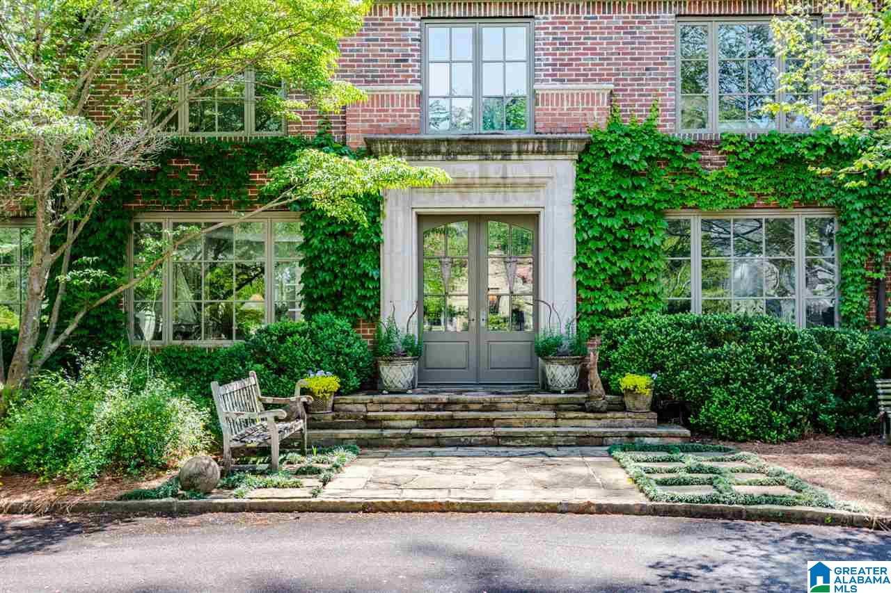 2913 Surrey Road Birmingham, AL 35223 - Photo 3 of 50