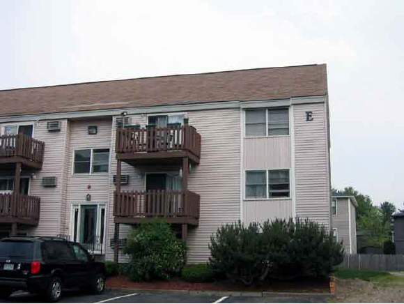 215 Circle Road Manchester, NH 03103 - Photo 1 of 2