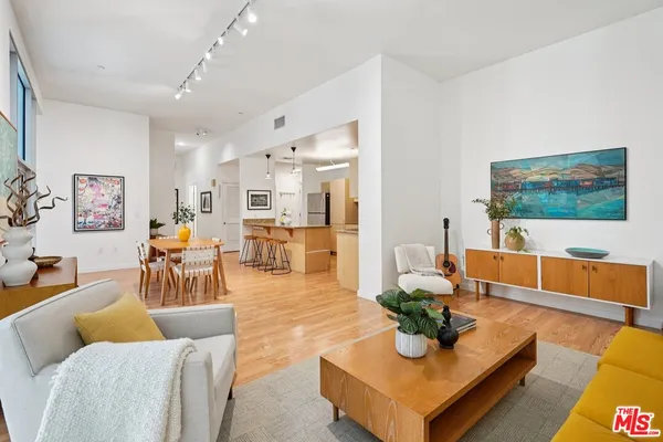 $593,000 | 630 West 6th Street, Unit 505, Los Angeles, CA 90017