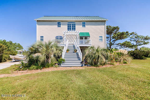 404 Perkins Road Beaufort, NC 28516 - Photo 4 of 40 Back view of home