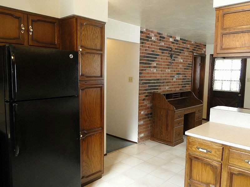 419 Coleman Road McDonald, PA 15057 - Photo 12 of 25 Kitchen.