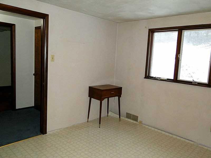 419 Coleman Road McDonald, PA 15057 - Photo 16 of 25 Bedroom.