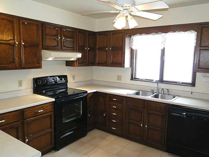 419 Coleman Road McDonald, PA 15057 - Photo 8 of 25 Kitchen. Large kitchen with super layout for ease of use!