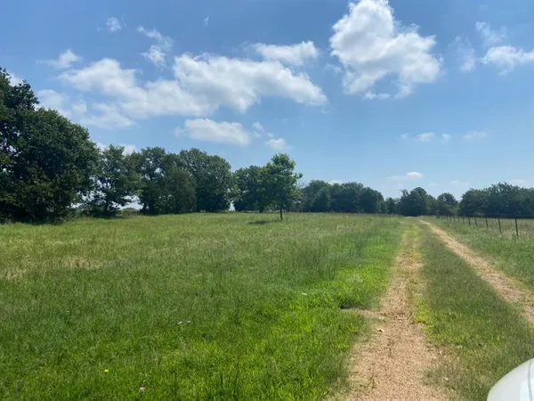 $448,000 | 3652 East Cheadle Road, Milburn, OK 73450