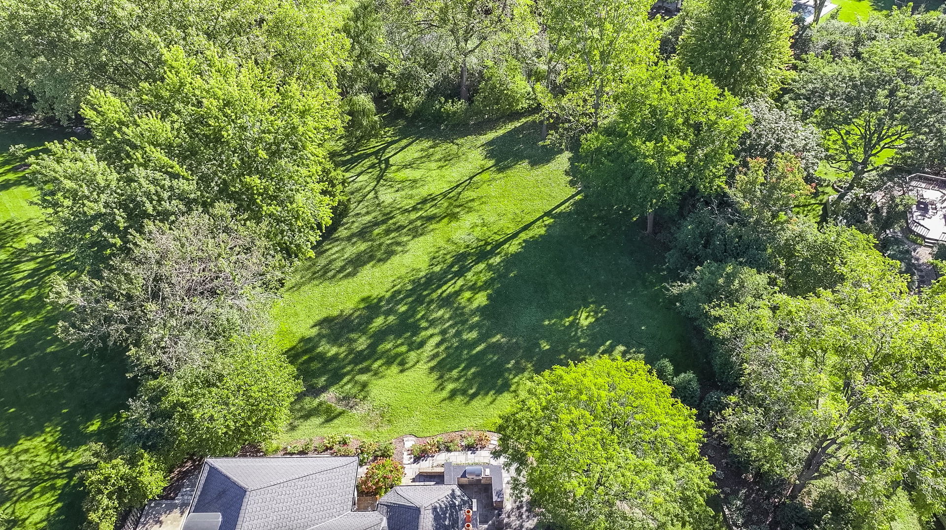 6403 South Garfield Street Burr Ridge, IL 60527 - Photo 87 of 95 a view of a garden