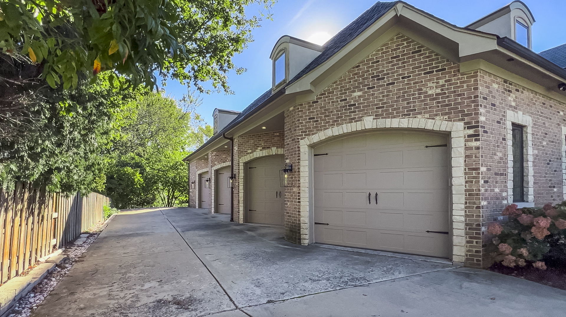 6403 South Garfield Street Burr Ridge, IL 60527 - Photo 89 of 95 a view of a house with a small yard