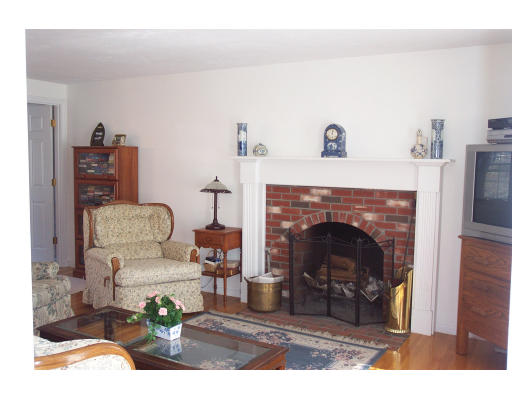 124 Longhill Road Franklin, MA 02038 - Photo 3 of 6 Gallery Image 3