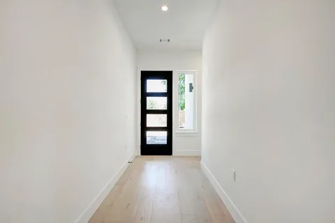 $989,999 | 200 Tillery Square, Unit 1, Austin, TX 78702