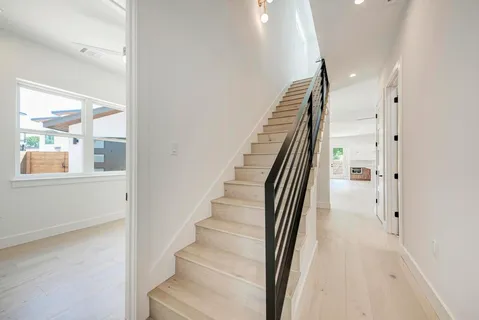 $989,999 | 200 Tillery Square, Unit 1, Austin, TX 78702