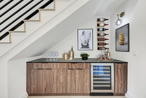 $989,999 | 200 Tillery Square, Unit 1, Austin, TX 78702