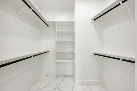 $989,999 | 200 Tillery Square, Unit 1, Austin, TX 78702