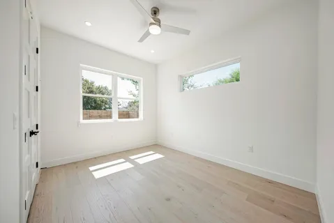 $989,999 | 200 Tillery Square, Unit 1, Austin, TX 78702