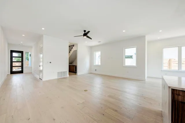 $989,999 | 200 Tillery Square, Unit 1, Austin, TX 78702