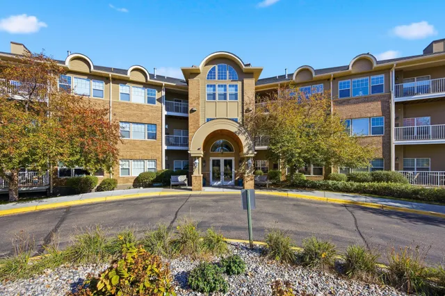 $220,000 | 3800 85th Avenue North, Unit 117, Brooklyn Park, MN 55443
