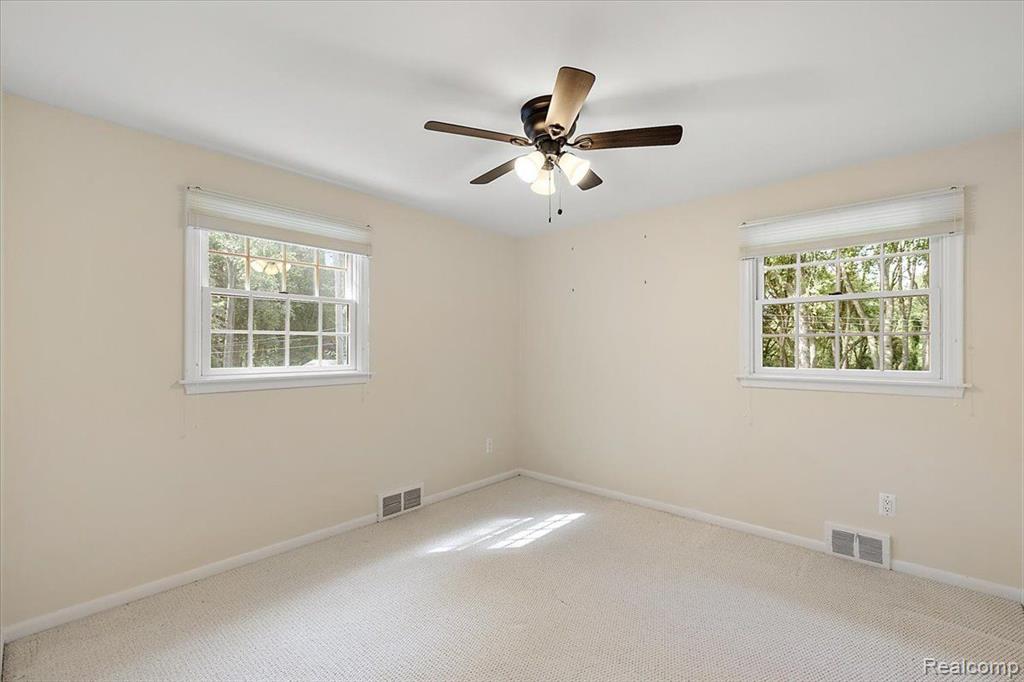144 Oaklane Drive Rochester Hills, MI 48306 - Photo 40 of 74